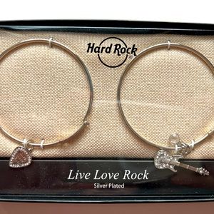 Hard Rock charm bracelet set